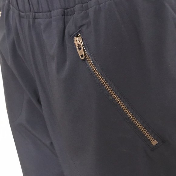 Athleta light summer pants in a size 2. - Picture 3 of 6